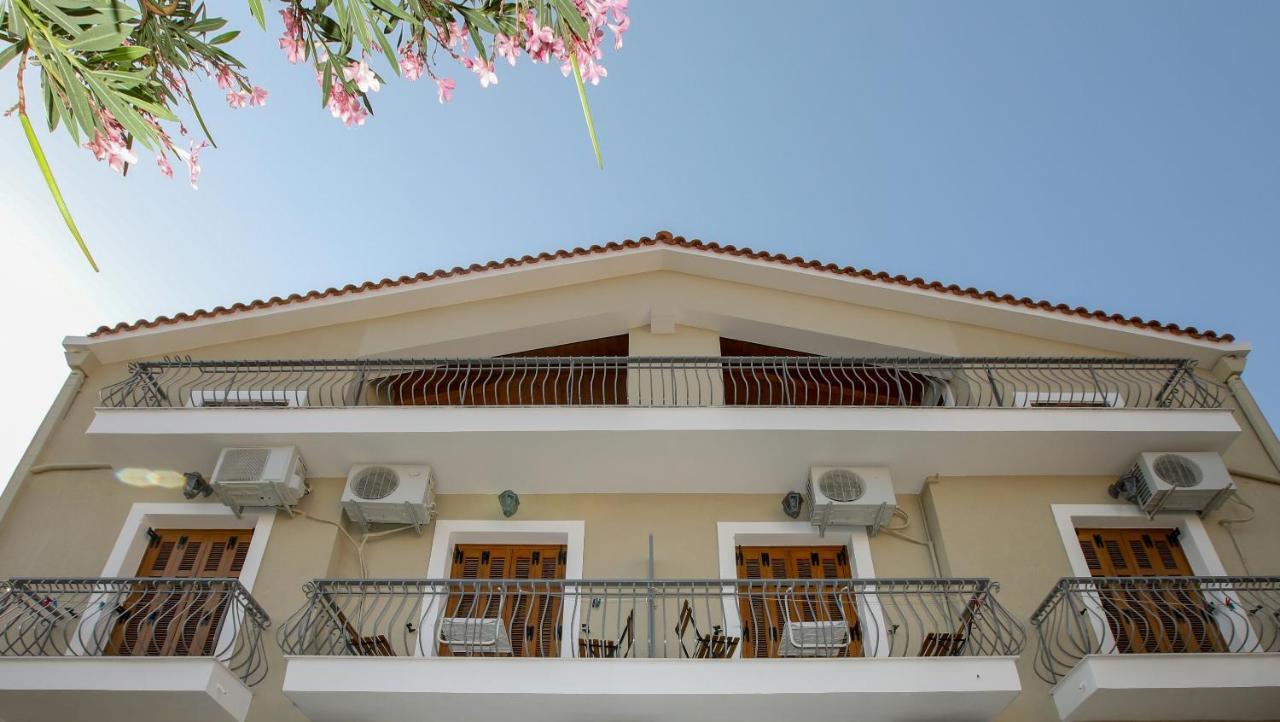 Papadatos Studios Argostoli  Bagian luar foto